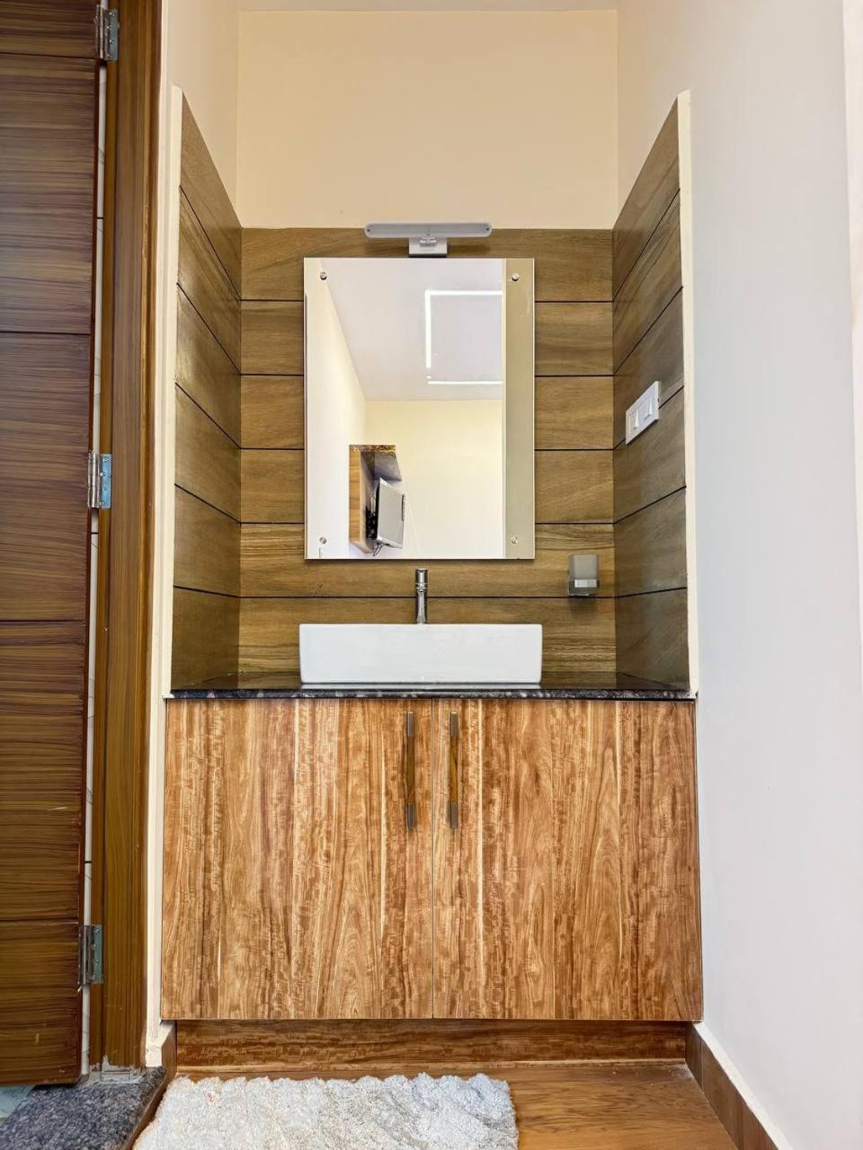 Krishnakripa Premium Residency Hotel Kochi Kültér fotó