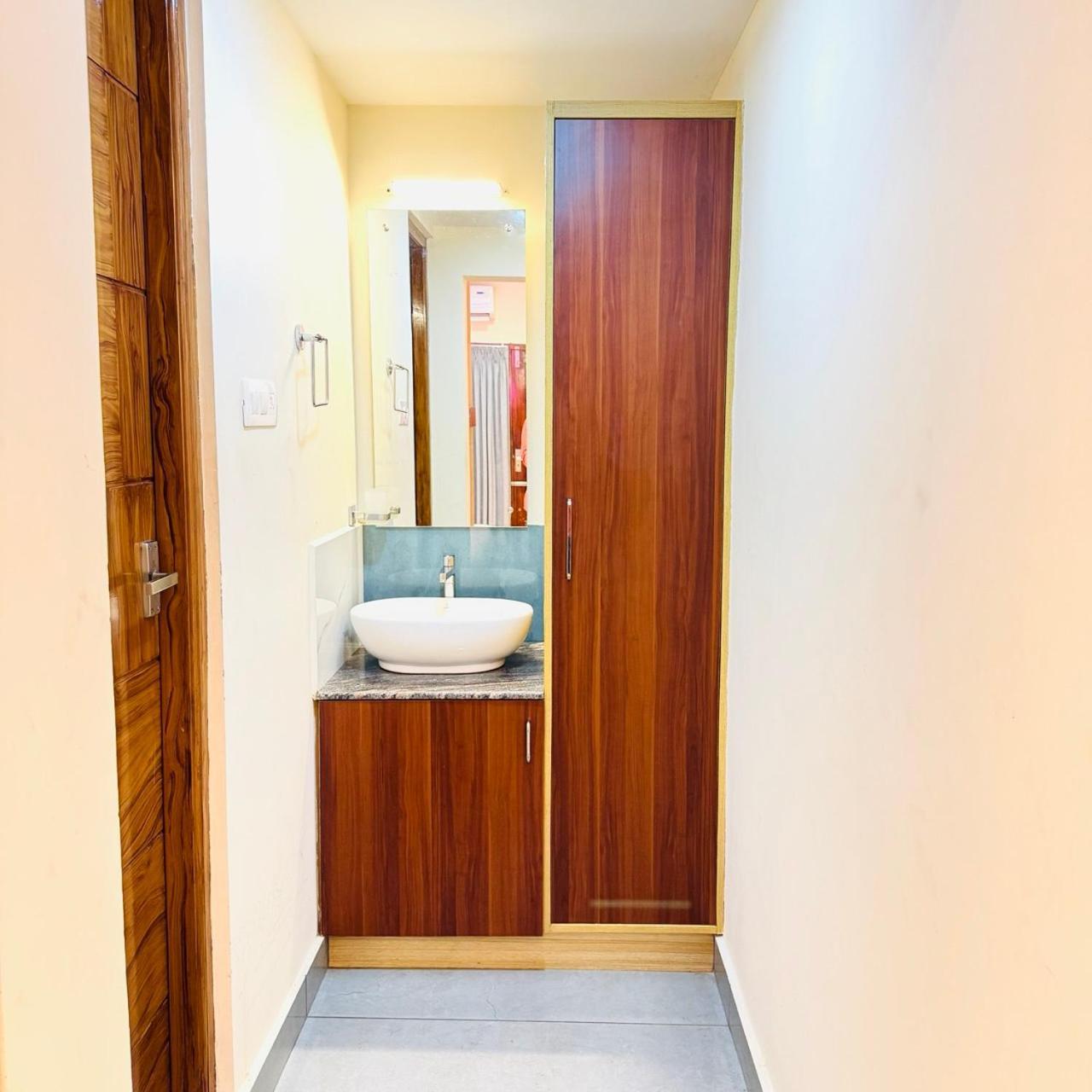 Krishnakripa Premium Residency Hotel Kochi Kültér fotó